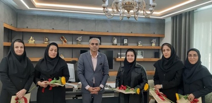تقدیر از بانوان شاغل در شرکت شهرک های صنعتی خراسان جنوبی به مناسبت ولادت با سعادت حضرت فاططمه زهرا ( س )
