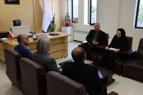 نشست هم اندیشی رفع مشکلات سهامداران شرکت خدماتی شهرک صنعتی بیرجند